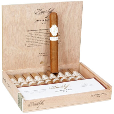 Davidoff’un 80. yılına özel üretilen Aniversario No. 3 – 10’lu Puro Fiyatı, Ölçüleri ve Tadım Notları