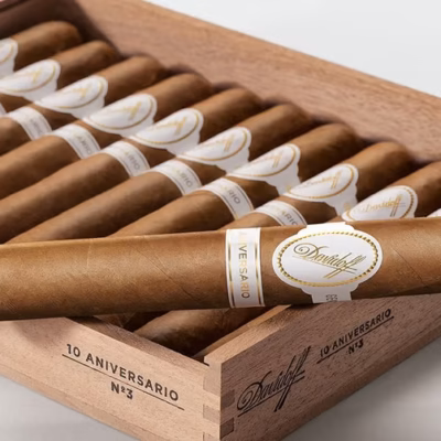 Davidoff’un 80. yılına özel üretilen Aniversario No. 3 – 10’lu Puro - Orijinal Gurme Puro Deneyimi